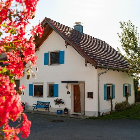 Tittmoning Ferienhaus Wolferstetter מראה חיצוני תמונה