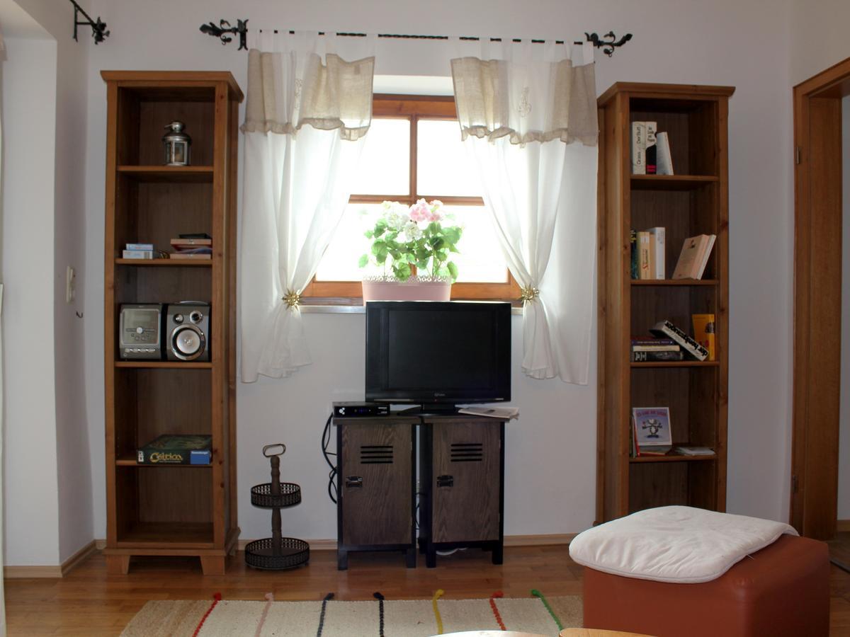 Tittmoning Ferienhaus Wolferstetter מראה חיצוני תמונה