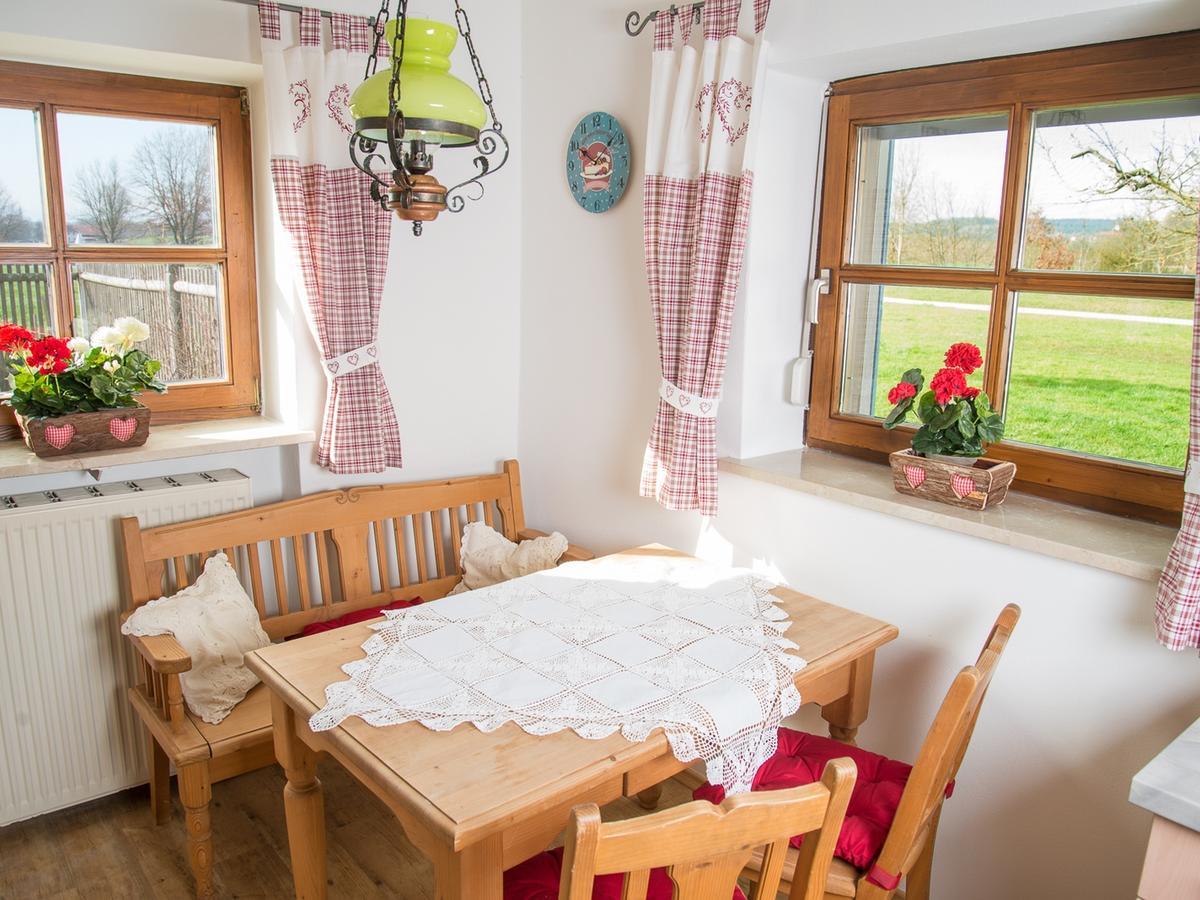 Tittmoning Ferienhaus Wolferstetter מראה חיצוני תמונה