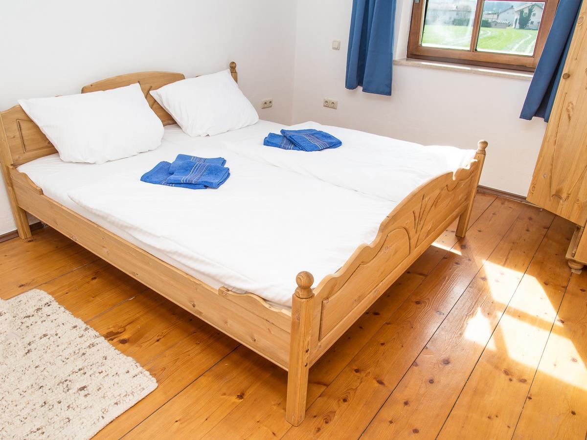 Tittmoning Ferienhaus Wolferstetter מראה חיצוני תמונה